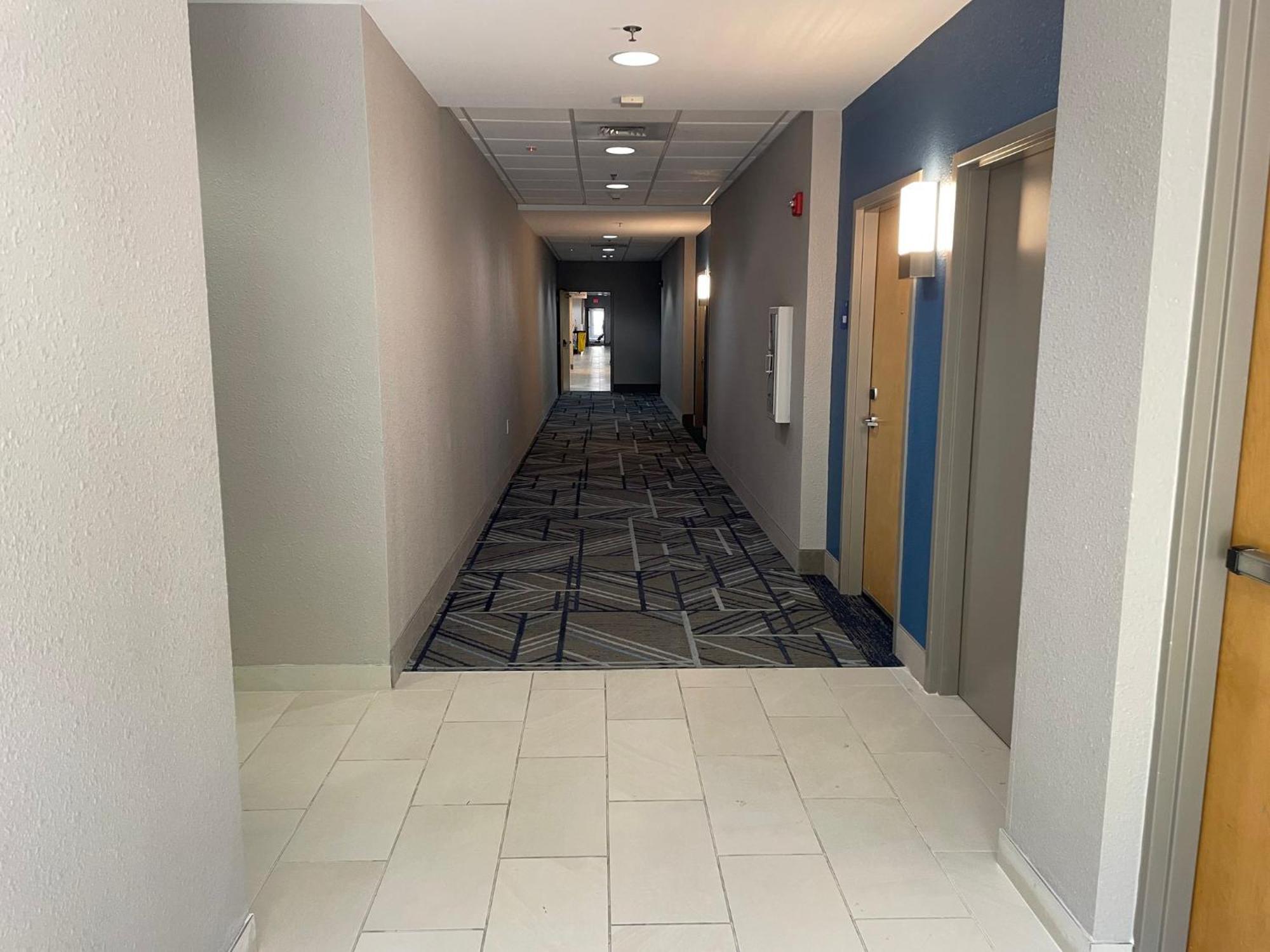 Holiday Inn Express Hotel Raleigh Southwest By Ihg Eksteriør billede