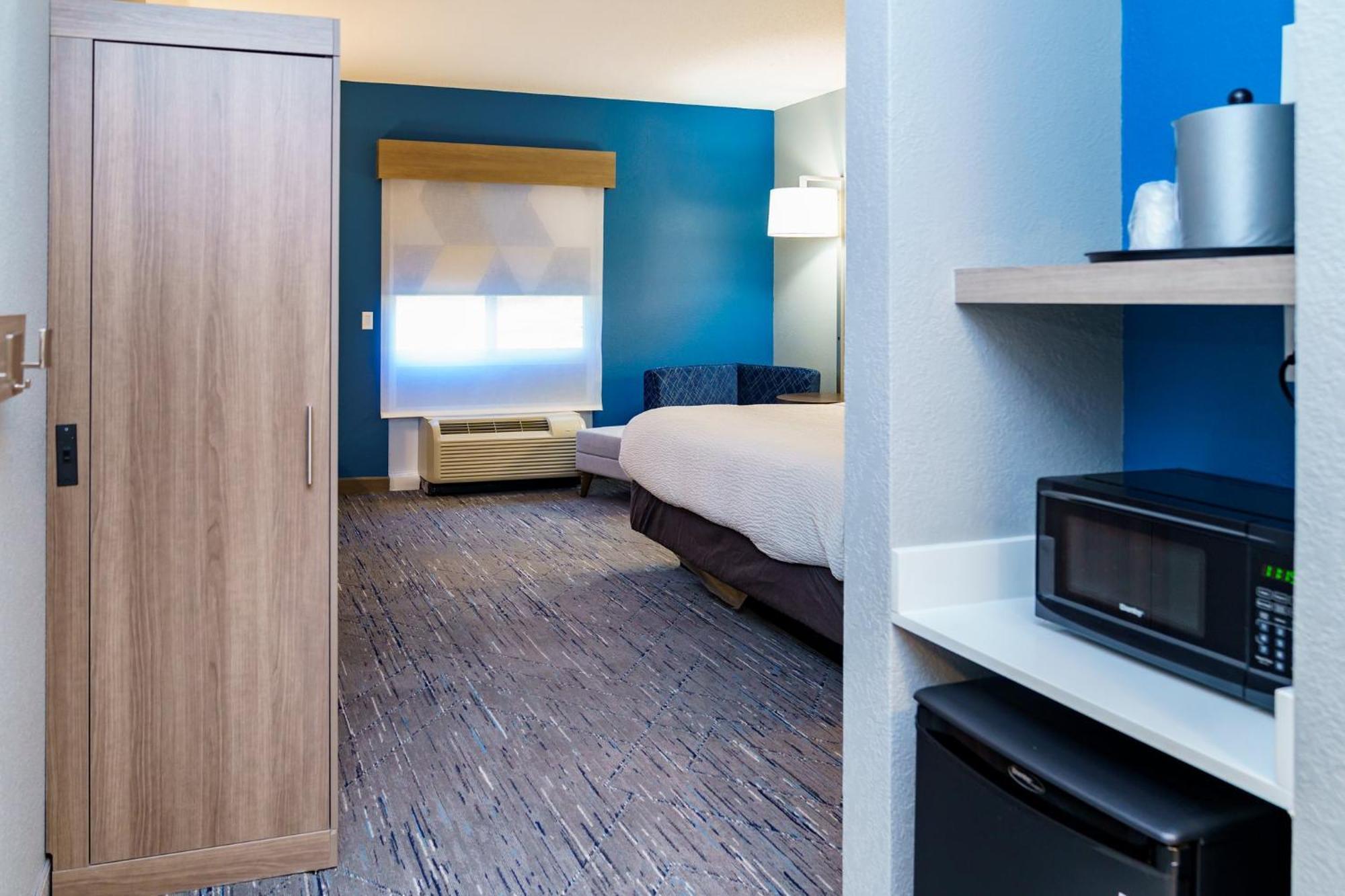 Holiday Inn Express Hotel Raleigh Southwest By Ihg Eksteriør billede