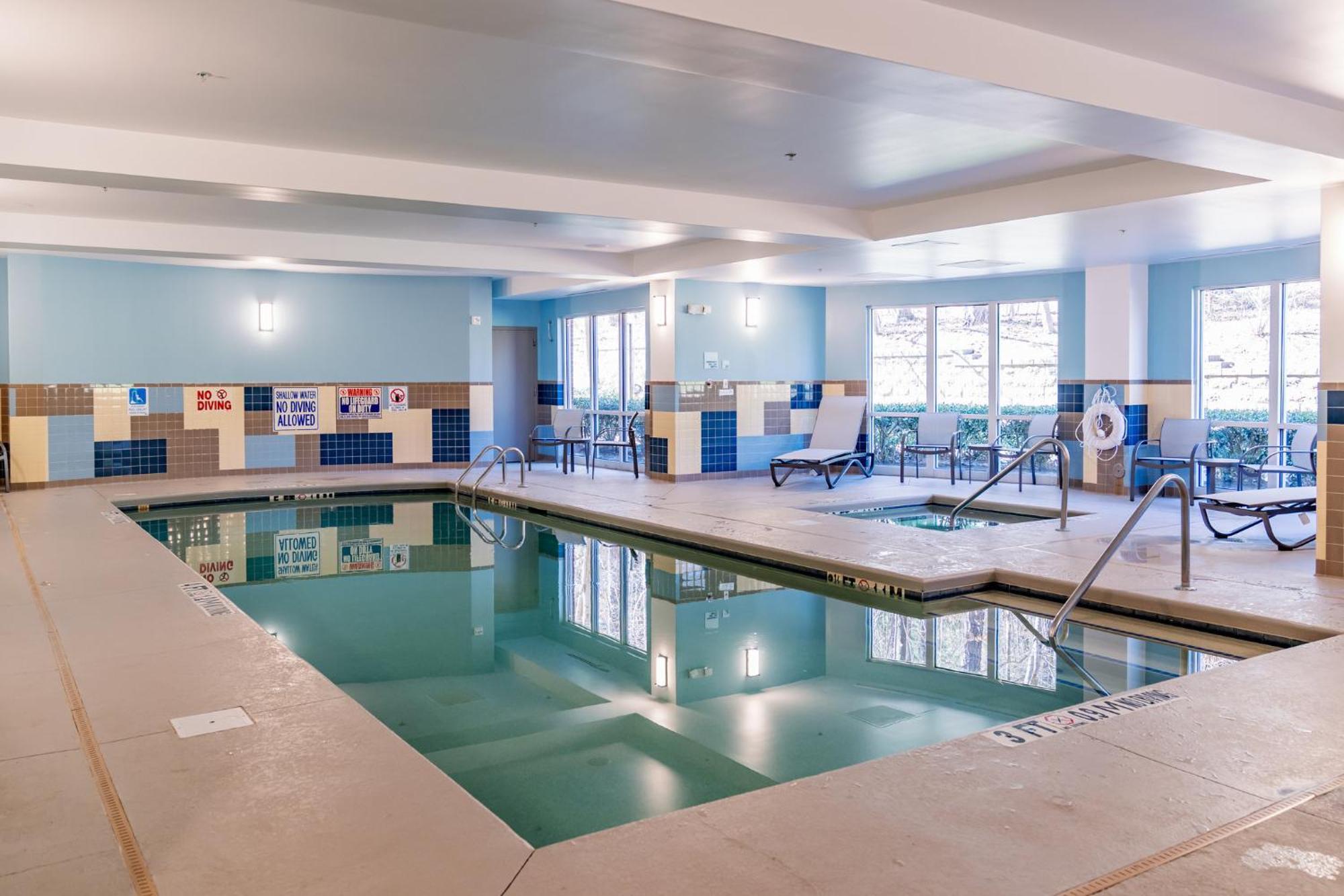 Holiday Inn Express Hotel Raleigh Southwest By Ihg Eksteriør billede