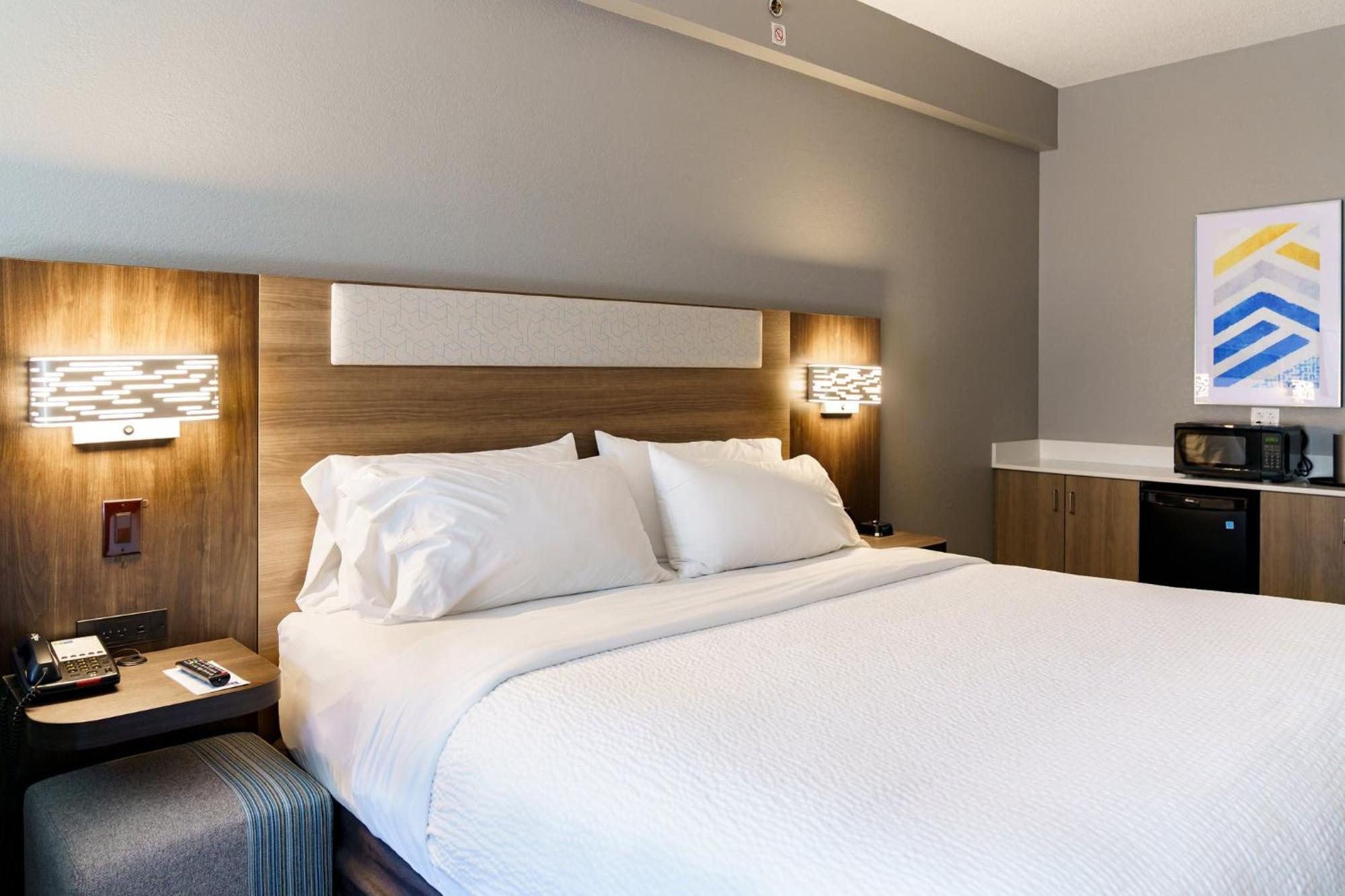 Holiday Inn Express Hotel Raleigh Southwest By Ihg Eksteriør billede