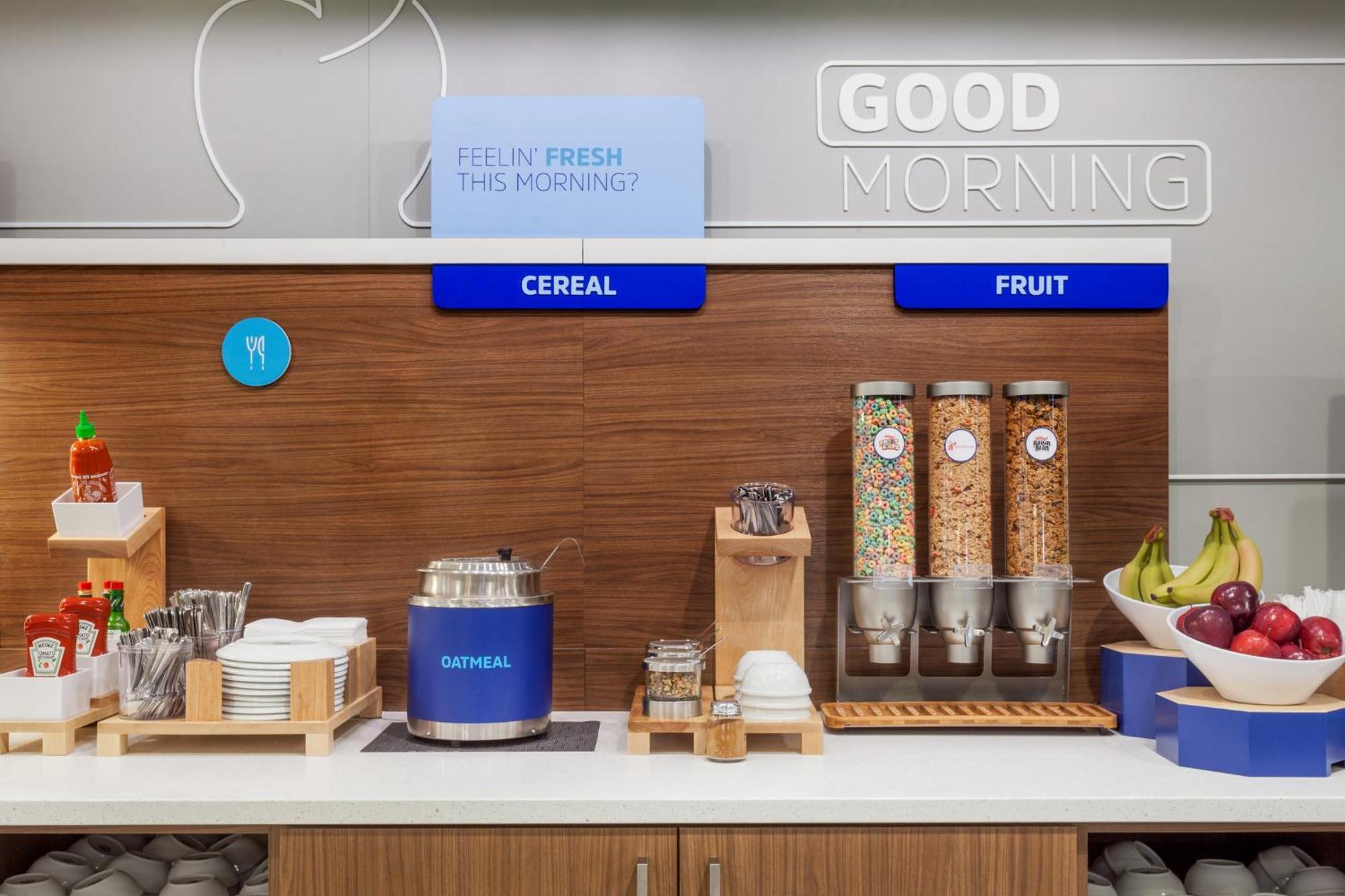 Holiday Inn Express Hotel Raleigh Southwest By Ihg Eksteriør billede