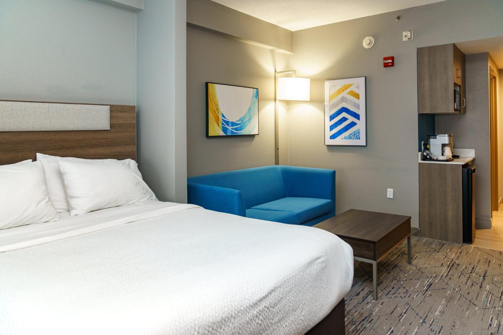 Holiday Inn Express Hotel Raleigh Southwest By Ihg Eksteriør billede