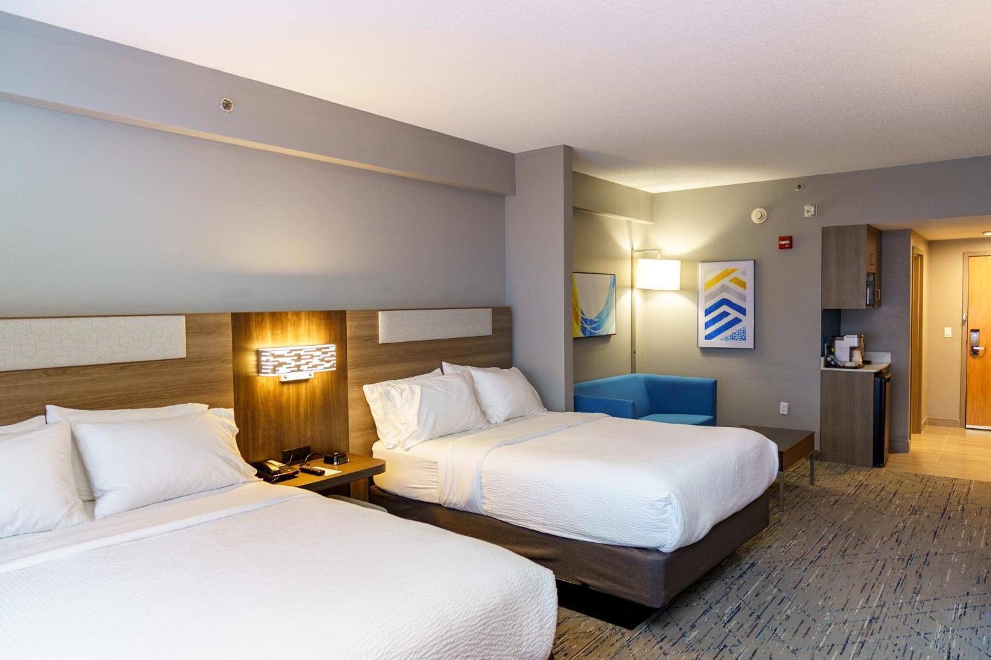 Holiday Inn Express Hotel Raleigh Southwest By Ihg Eksteriør billede