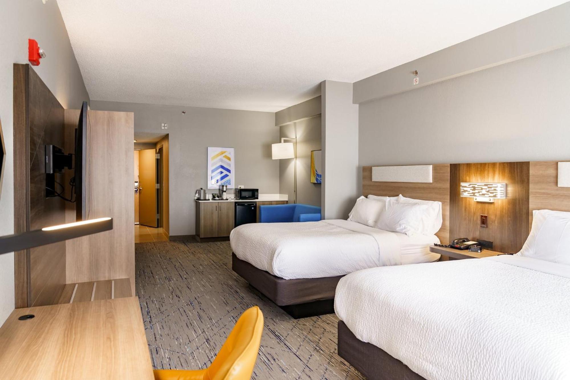 Holiday Inn Express Hotel Raleigh Southwest By Ihg Eksteriør billede