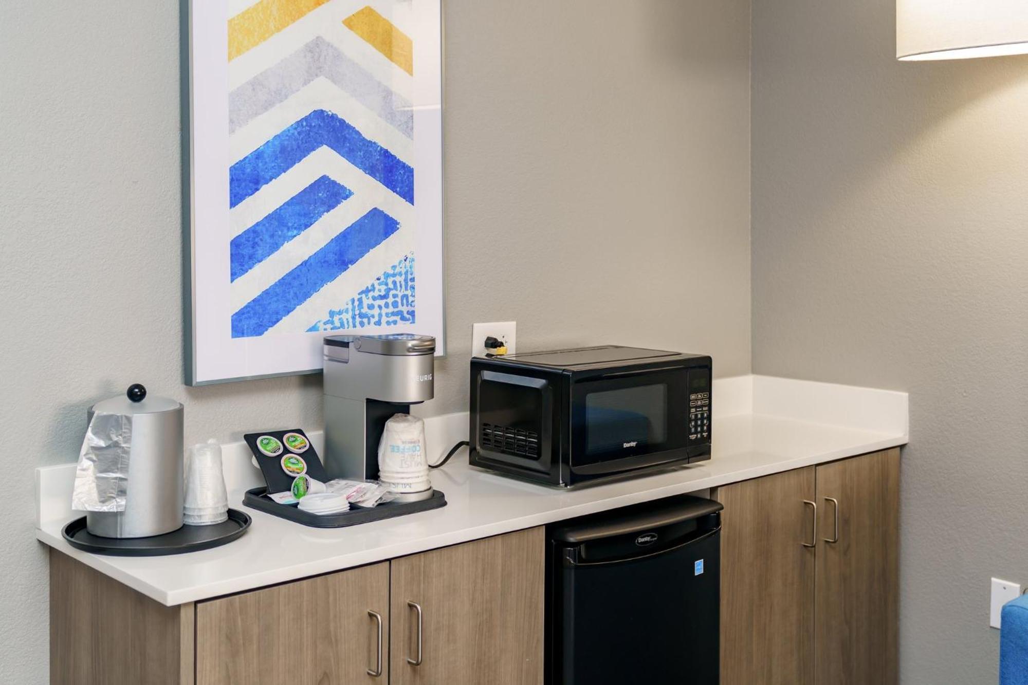 Holiday Inn Express Hotel Raleigh Southwest By Ihg Eksteriør billede