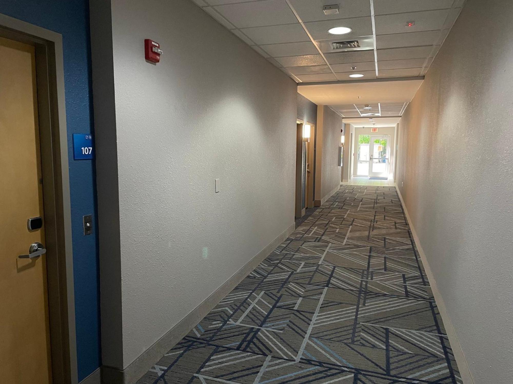 Holiday Inn Express Hotel Raleigh Southwest By Ihg Eksteriør billede